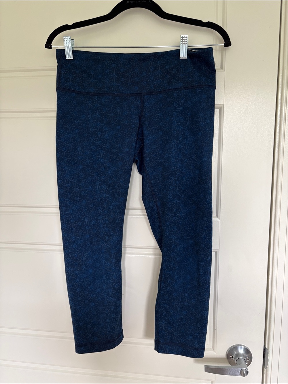 Lulu Lemon Scatter Starburst Blue Wunder Under Crop Leggings